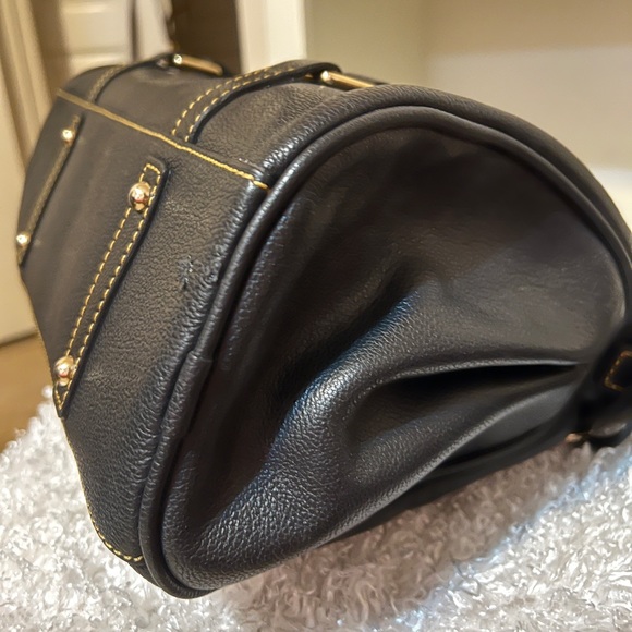 Dooney & Bourke Satchel - Picture 6 of 8